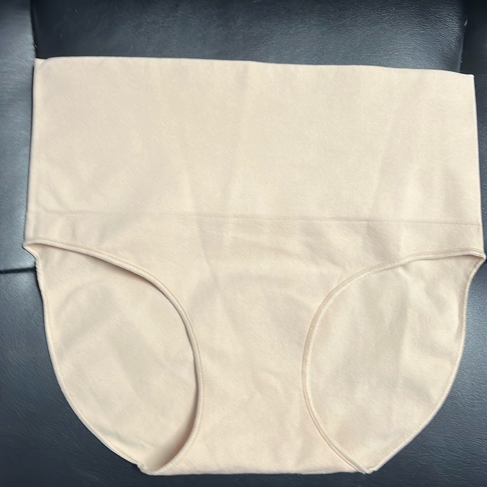 NWOT SPANX Shaper Panties